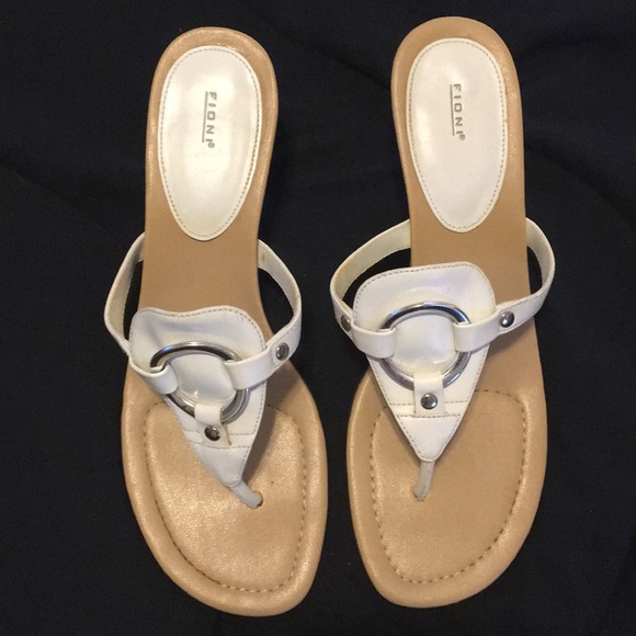 Fioni - Picture 2 of 5